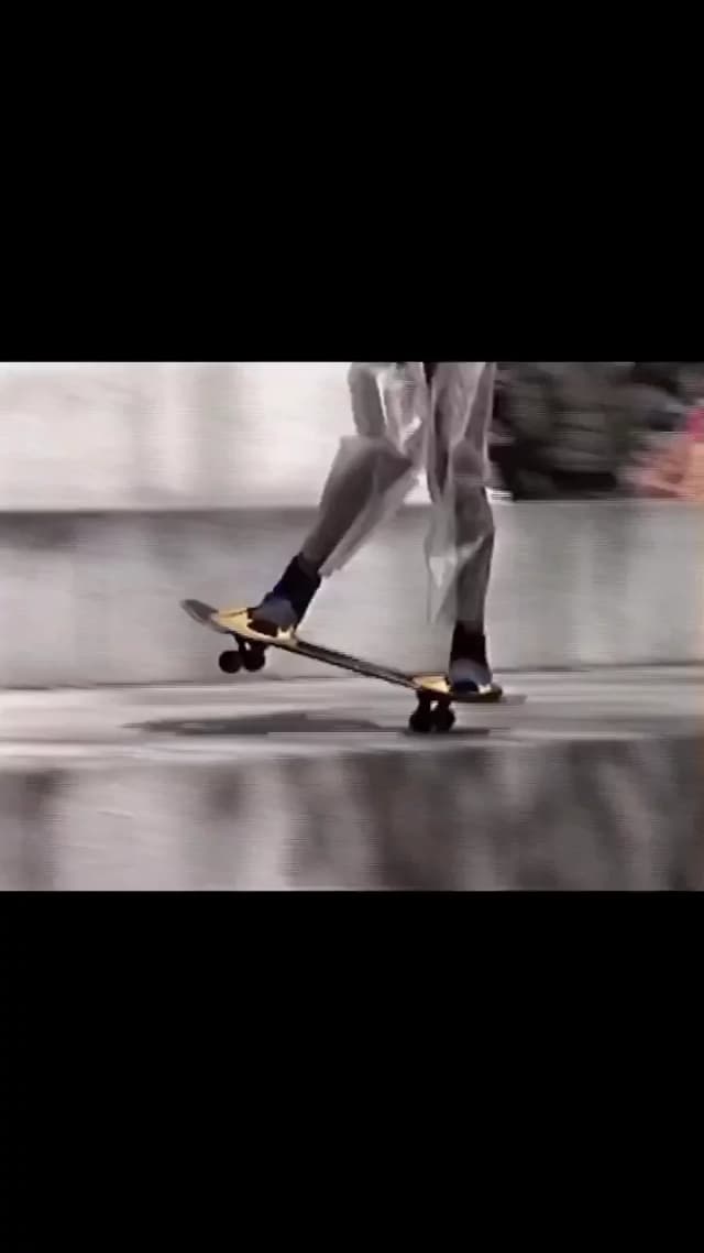 Flipper skateboarding 
