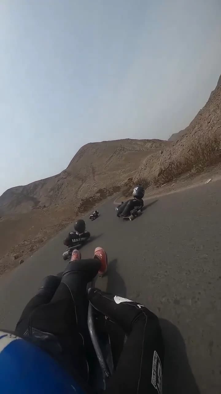 Carreras con los locales de Perú 