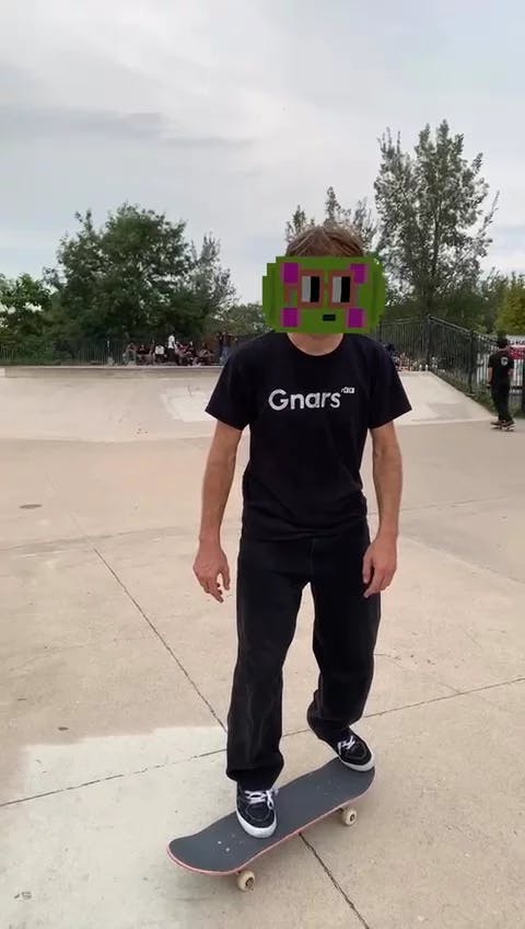 Webgnar.eth honoring by doing a trick with VR filter