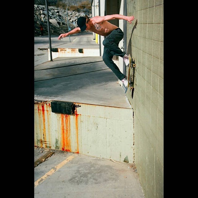@jimmyboofit is a madman in the streets. switch wallride